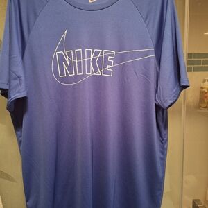 Nike Men's Short Sleeve Tee in Blue NEW